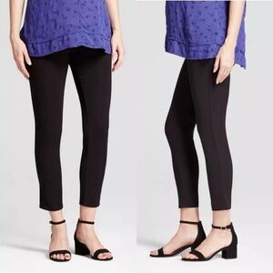 Ingrid & Isabel Maternity Cropped Pants Black Size 10